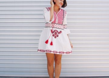 embroidered dress and sandals outfit blogger